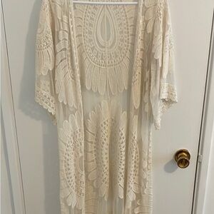 SALE 3/$20 Cream embroidered beach coverup